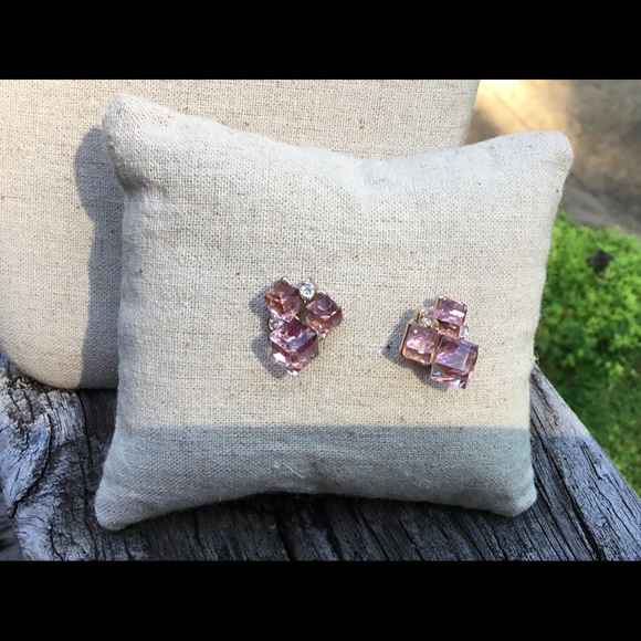 Headwraps and Earrings - Picture 4 of 7